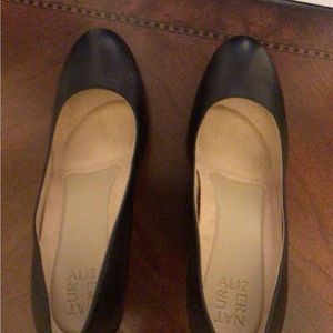 Michelle Naturalizer black pump size 11 wide, NWOT.